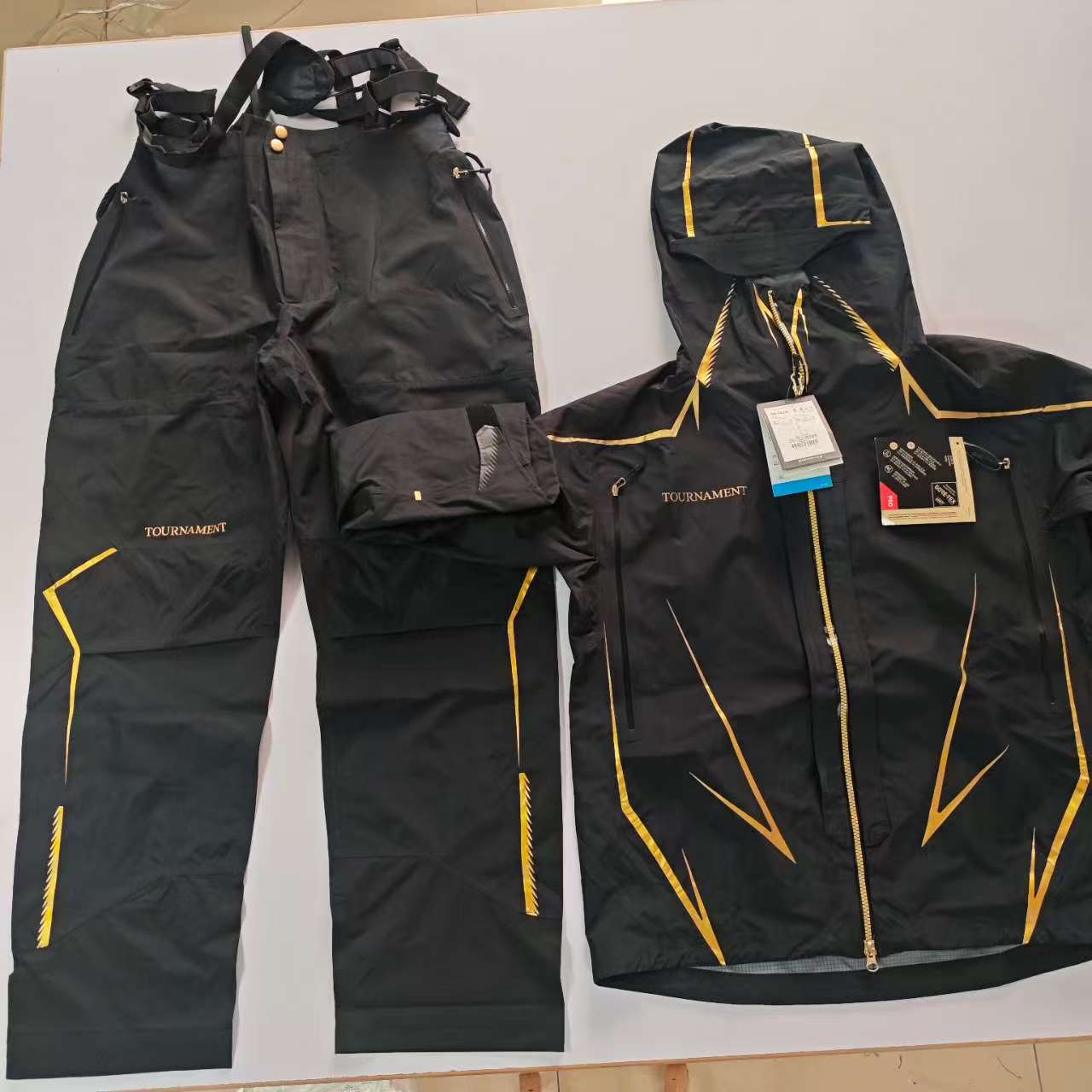 Fishing Rain Suit - 新しい男性釣りスーツ春秋屋外高密度防水ロックフィッシングレインコート通気性釣り服 1023T